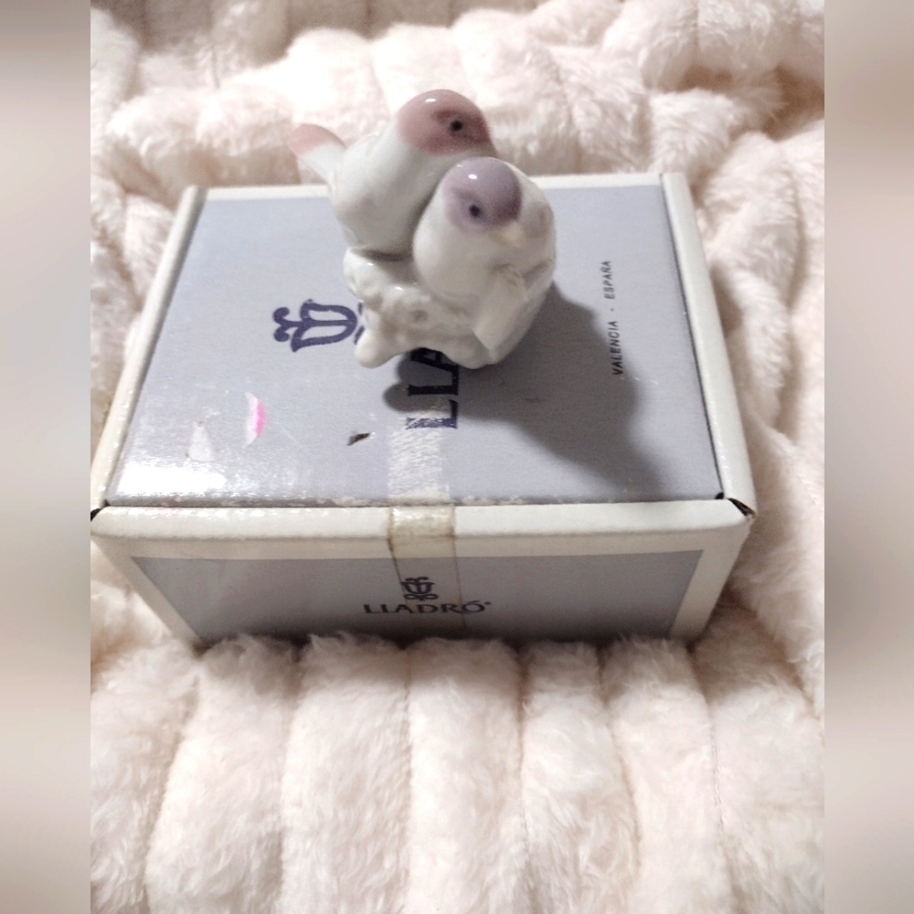 Lladro first Christmas together 1991 - Lovebirds